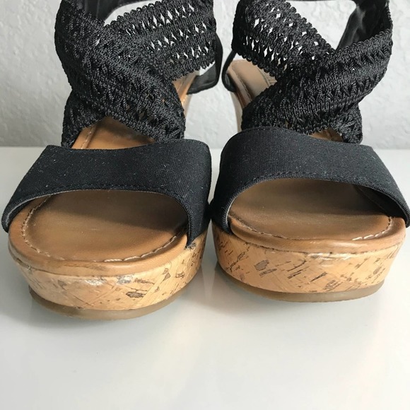 Seychelles Black Lace Cork Wedge Sandals 8 - Picture 4 of 6